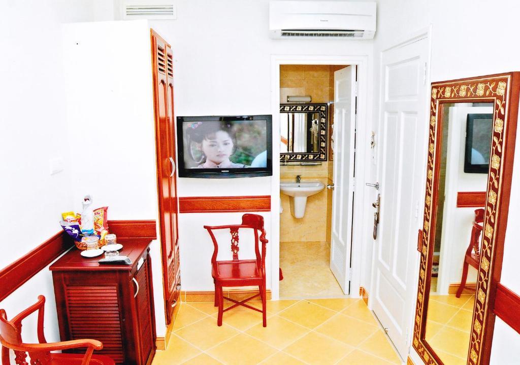 Hoang Thanh Thuy Airport Hotel 1 - Gan Am Thuc Dem Cho Hoang Hoa Tham Ho Či Minovo Město Pokoj fotografie