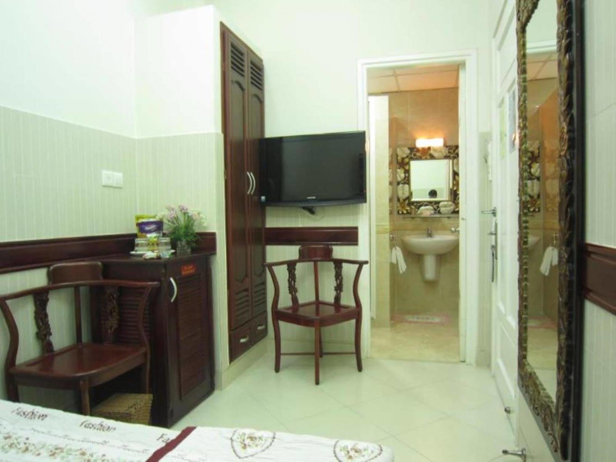 Hoang Thanh Thuy Airport Hotel 1 - Gan Am Thuc Dem Cho Hoang Hoa Tham Ho Či Minovo Město Exteriér fotografie