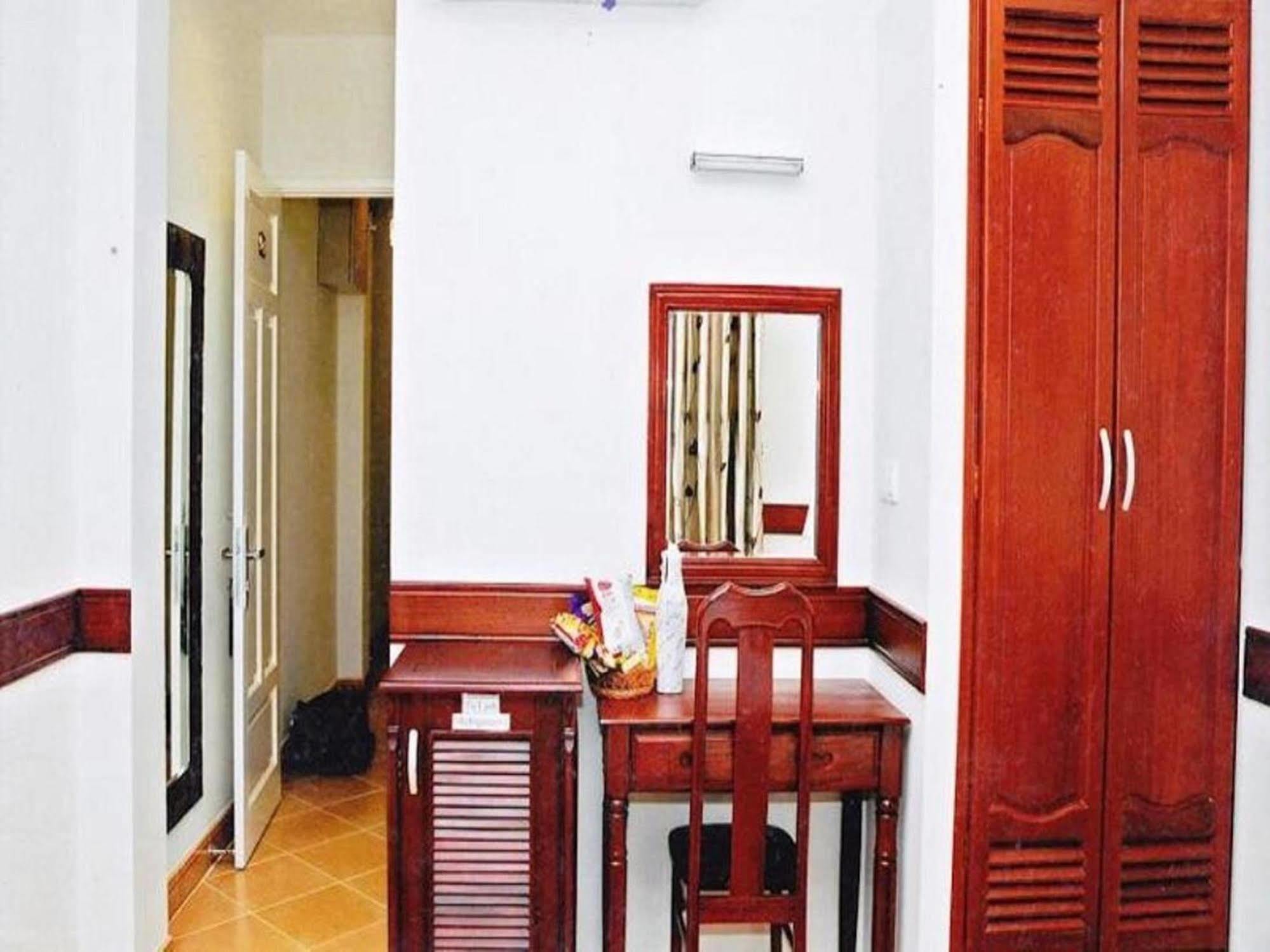 Hoang Thanh Thuy Airport Hotel 1 - Gan Am Thuc Dem Cho Hoang Hoa Tham Ho Či Minovo Město Exteriér fotografie